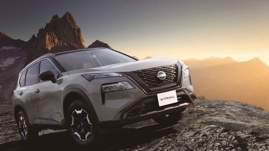 اكتشف الفروق الجوهرية بين تويوتا RAV4 2024 ونيسان X-Trail 2024 في الأداء والسلامة والتكلفة
