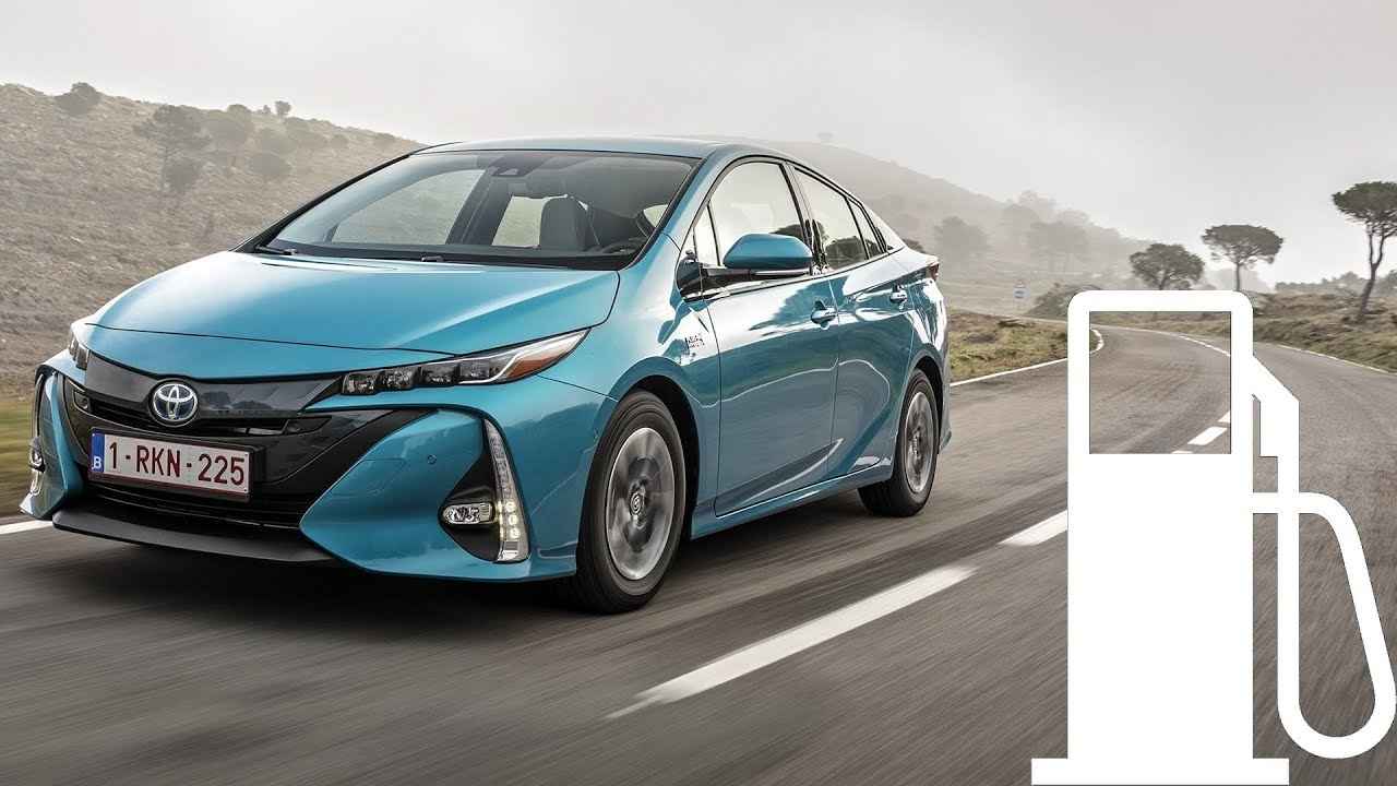 2025-toyota-prius-hybrid-fuel-consumption