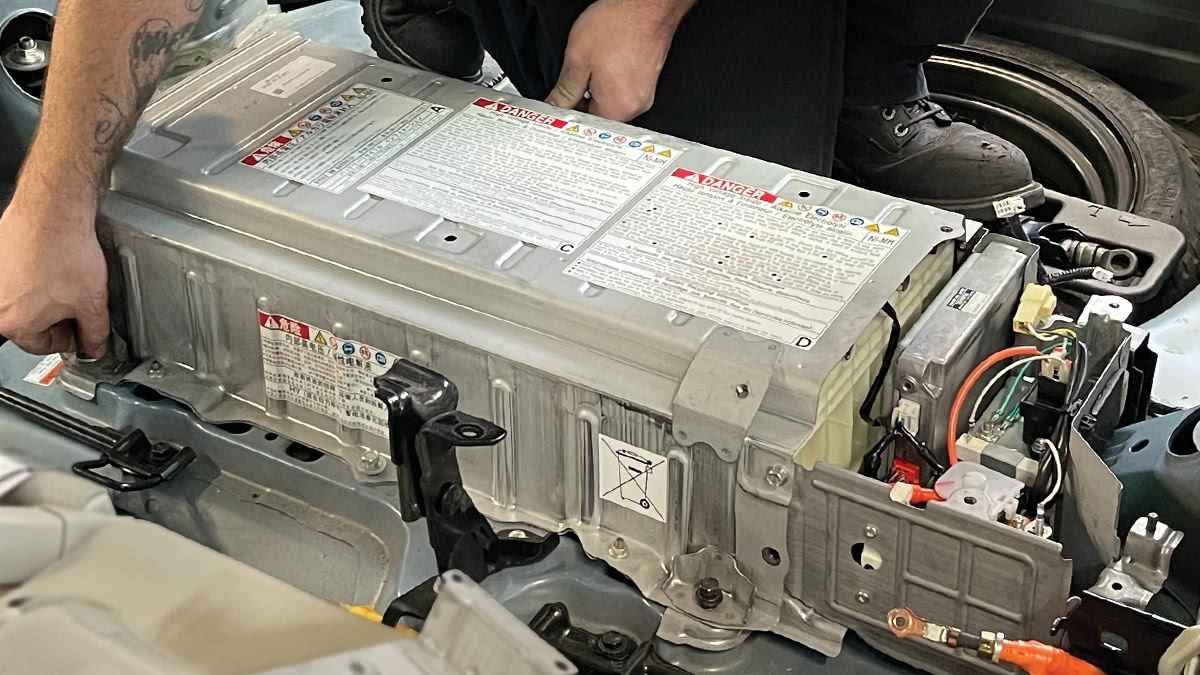 toyota-prius-battery-guide-maximizing-efficiency-longevity