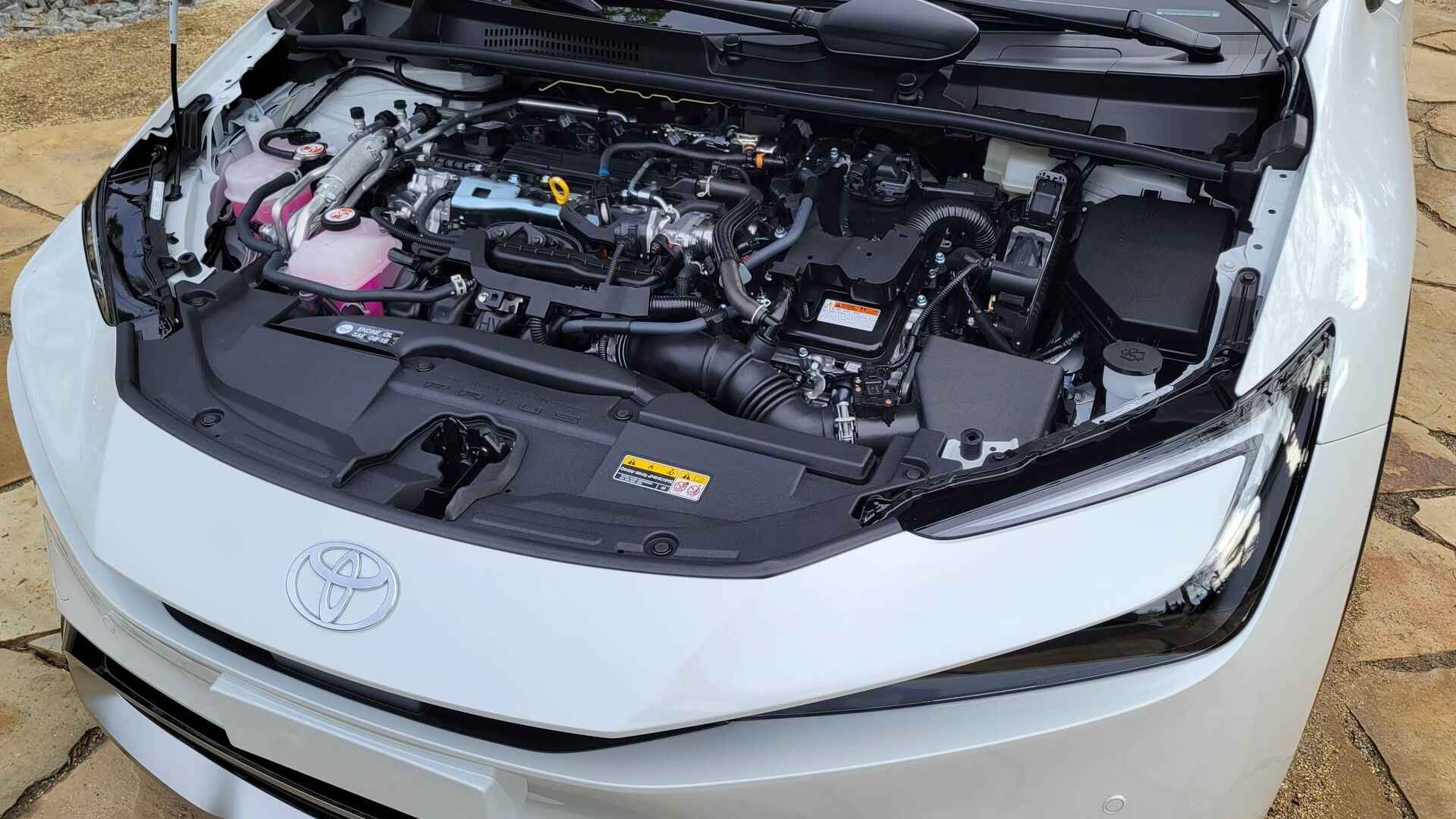 2025-toyota-prius-engine-guide-smart-maintenance