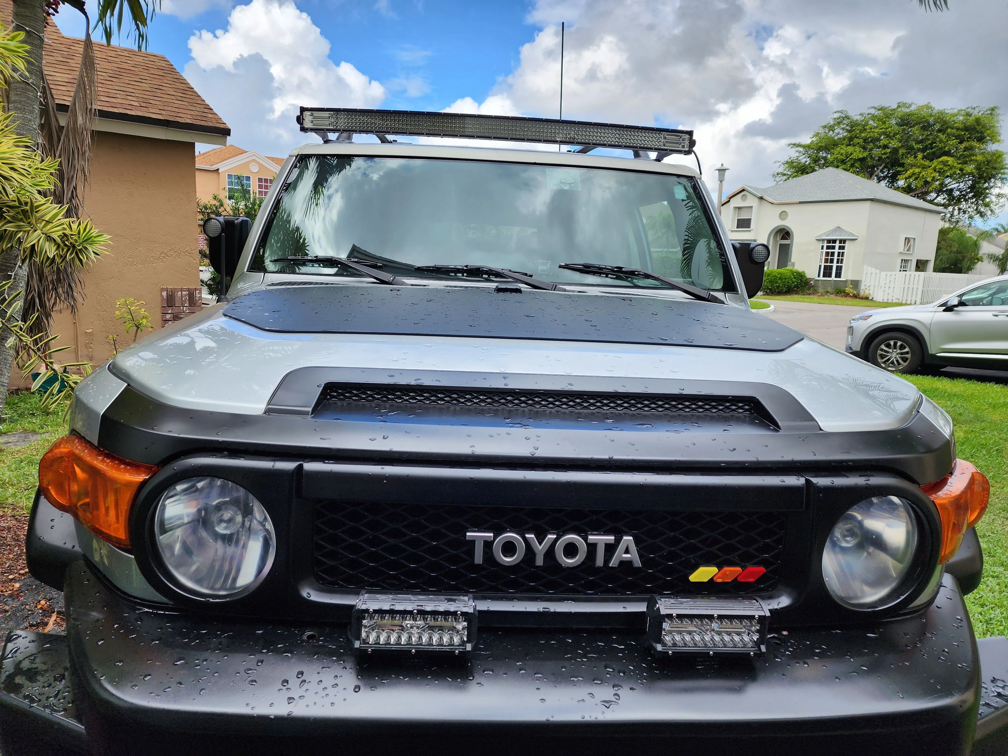 مقاس شفرات المساحات لسيارة FJ Cruiser 2025:دليل الشراء الشامل
