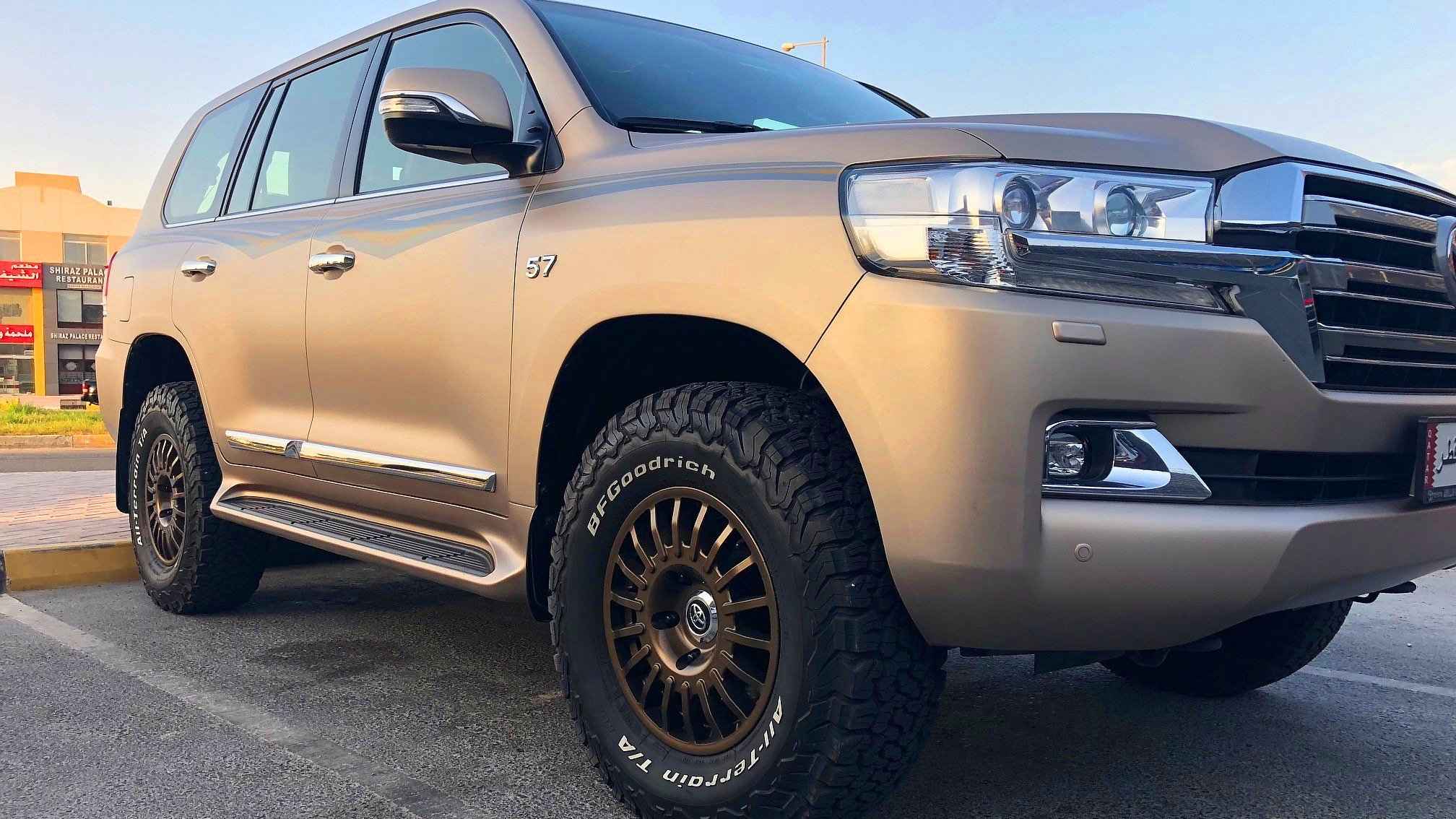 Discover the best FJ Cruiser tire sizes for 2025 models. Learn how to balance off-road capability, fuel efficiency