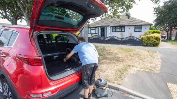 Discover the 2025 Nissan Kicks boot space in litres (+ foldable seat capacity) and learn practical tips 
