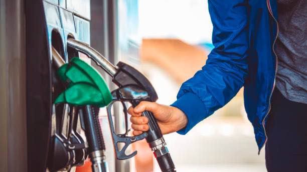 Explore the real fuel consumption performance of the 2025 Nissan Kicks in the UAE, uncover 7 practical fuel-saving tips