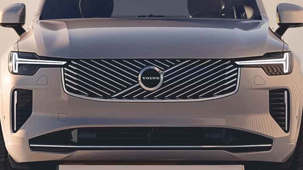 Volvo recalls over 413,000 cars in the U.S. due to a rearview camera software issue; fix via free update starting June 24, 2025.