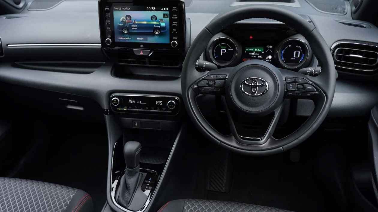 Discover how to maximize your Nissan Sunny mileage per litre in 2025 by following practical maintenance hacks, smart driving techniques