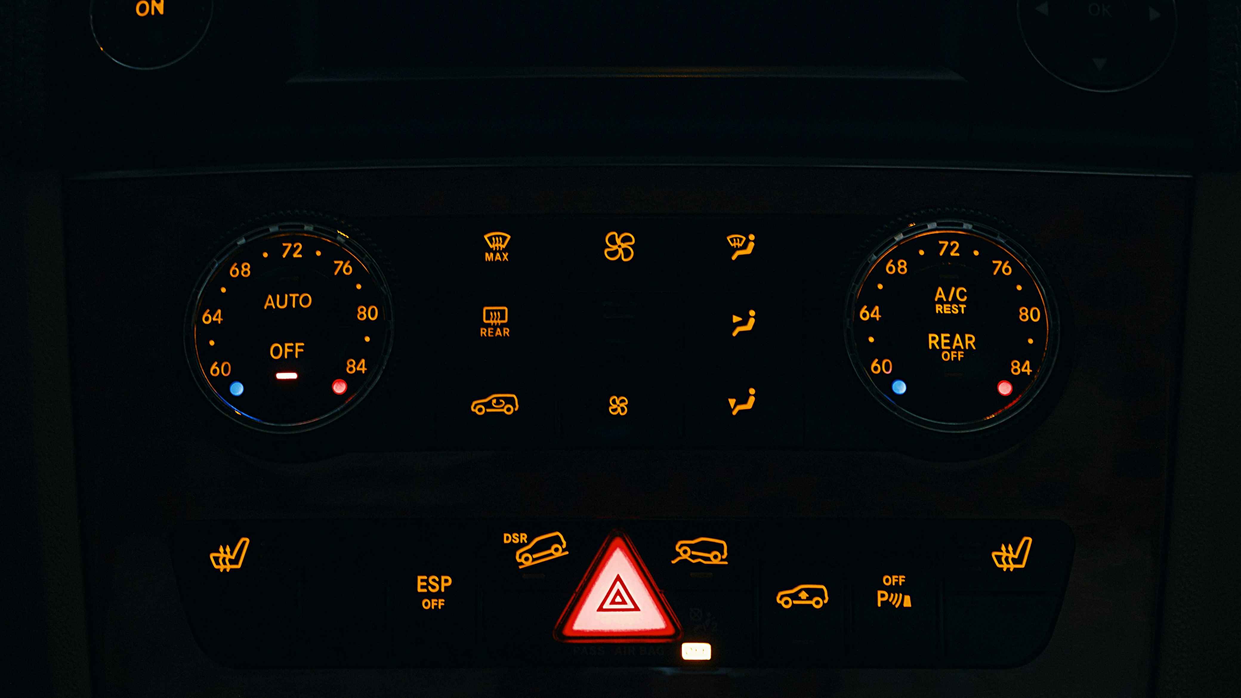 Understand your Honda Accord's warning lights in this 2025 comprehensive guide.