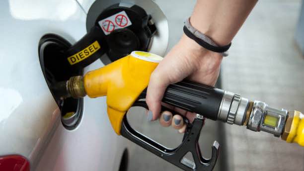 Discover practical tips to optimize your 2025 Toyota Yaris 1.5 fuel consumption. Learn how smart driving habits