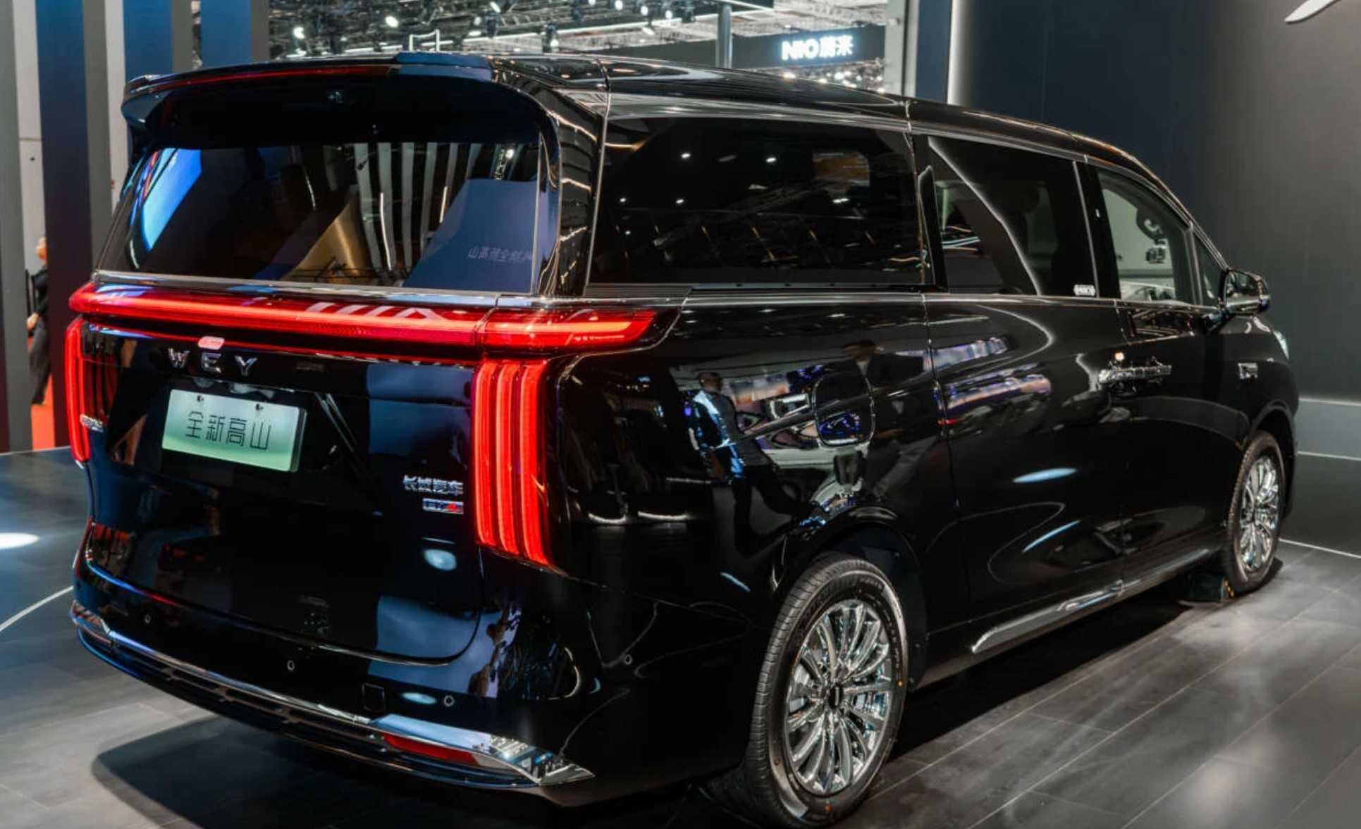 Great Wall Unveils Gaoshan Series: Luxury Hybrid Minivans