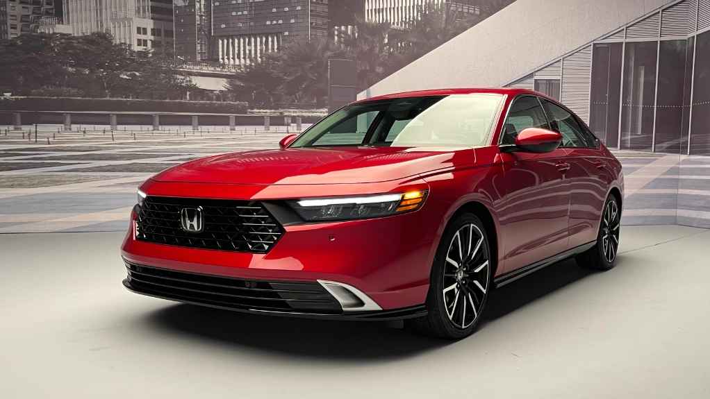 Compare the 2025 Toyota Camry and Honda Accord with key insights on fuel efficiency, tech features, and ownership costs. 