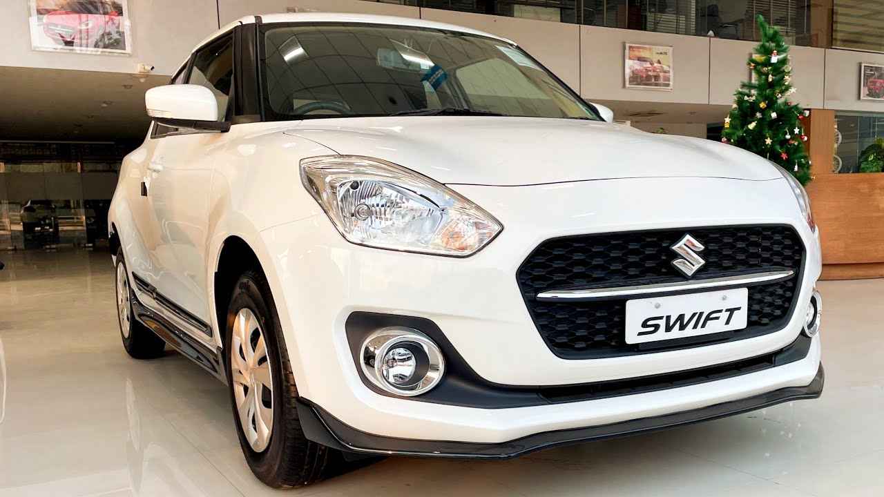 Compare the 2025 Suzuki Swift and Toyota Yaris for fuel efficiency, tech features, and ownership costs in compact hatchbacks. 