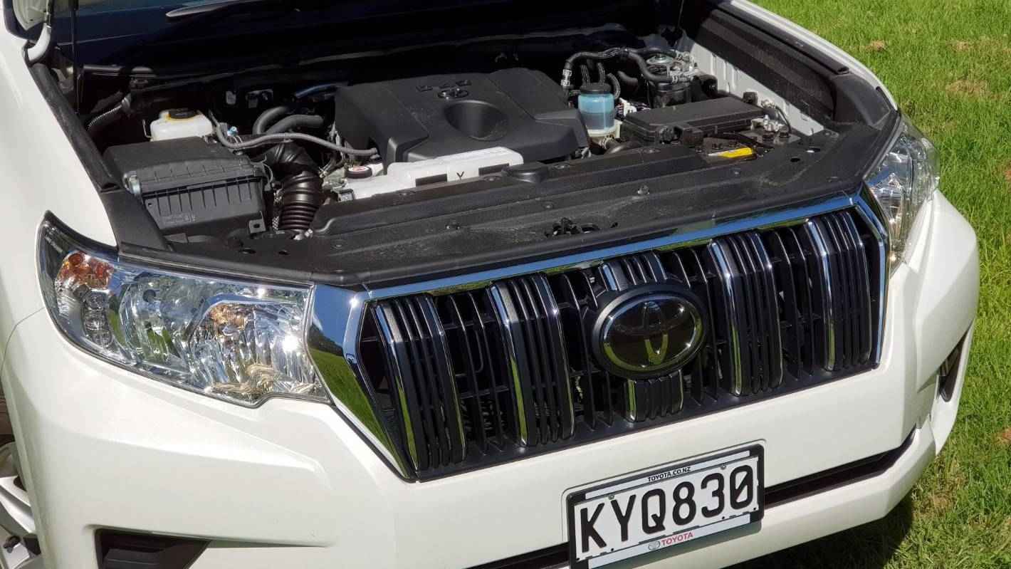 اكتشف أهم تطورات محرك لاند كروزر برادو 2025 مع دليل شامل عن خصائص الأداء، نصائح الصيانة الوقائية، وطرق تحسين كفاءة الوقود.