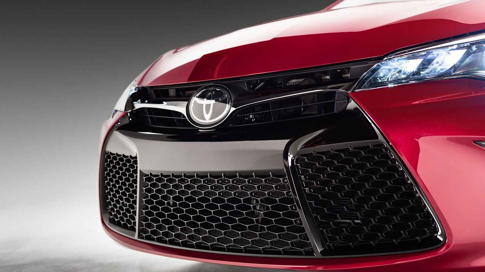 Discover current Toyota Camry headlight prices for 2025 models, learn cost-saving strategies, and compare OEM vs aftermarket options 