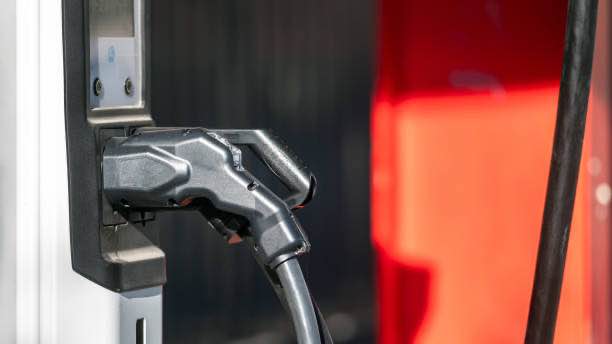 Discover the 2011 Toyota Camry's precision-engineered 70-litre fuel tank, along with practical tips on fuel efficiency