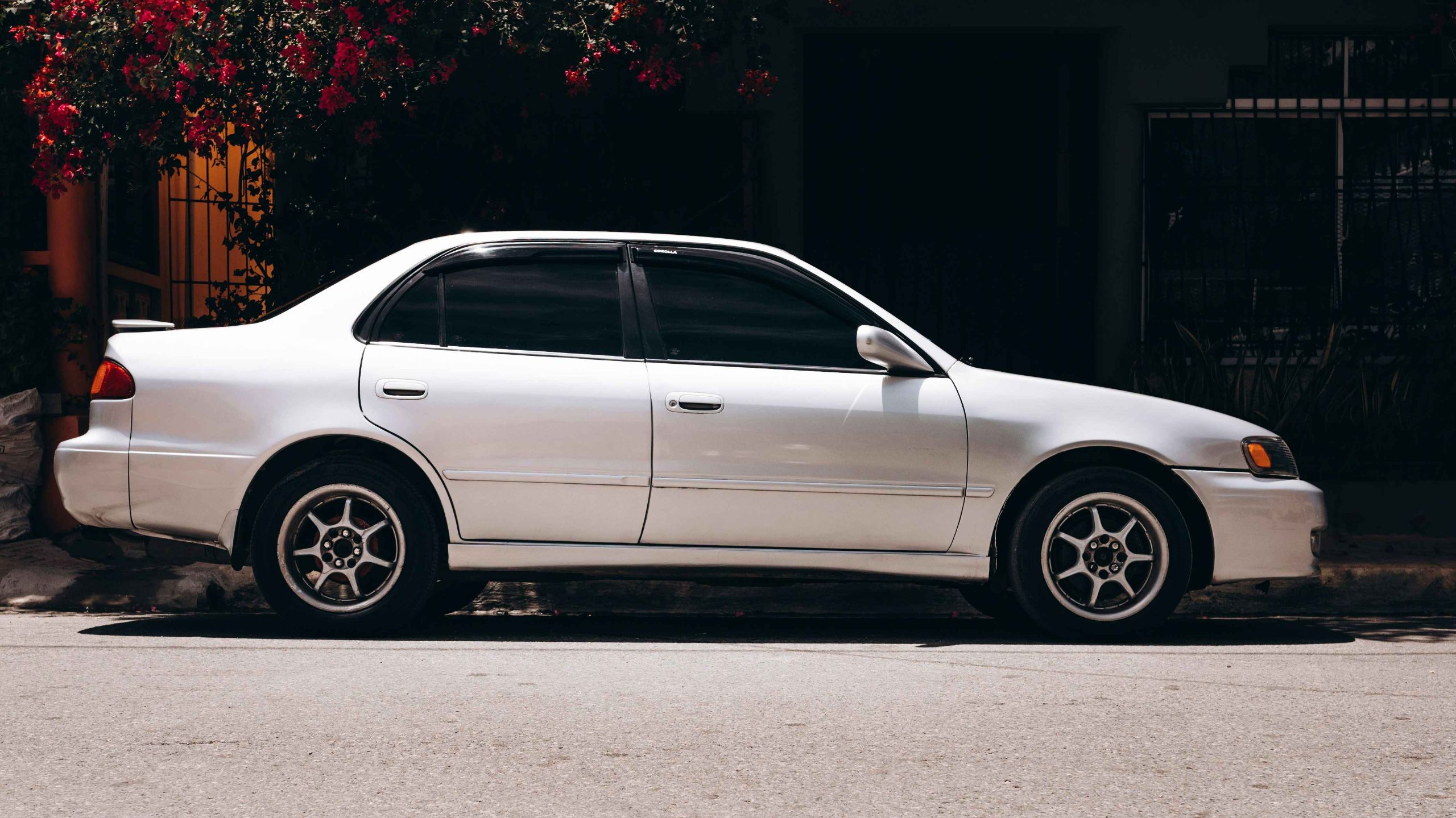 Discover a comprehensive guide on selecting, upgrading, and maintaining Toyota Camry wheels in 2025. 