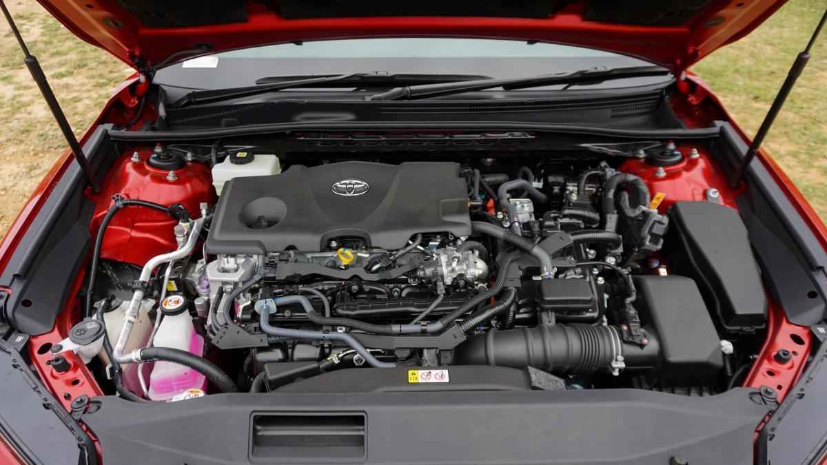 Discover where the 2025 Toyota Camry hybrid battery is located, learn safe access methods, and get essential maintenance tips