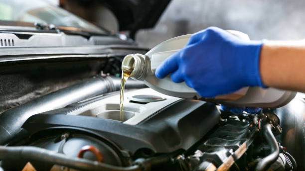 Discover the exact Hyundai Elantra engine oil capacity for 2025 models, with comprehensive maintenance steps