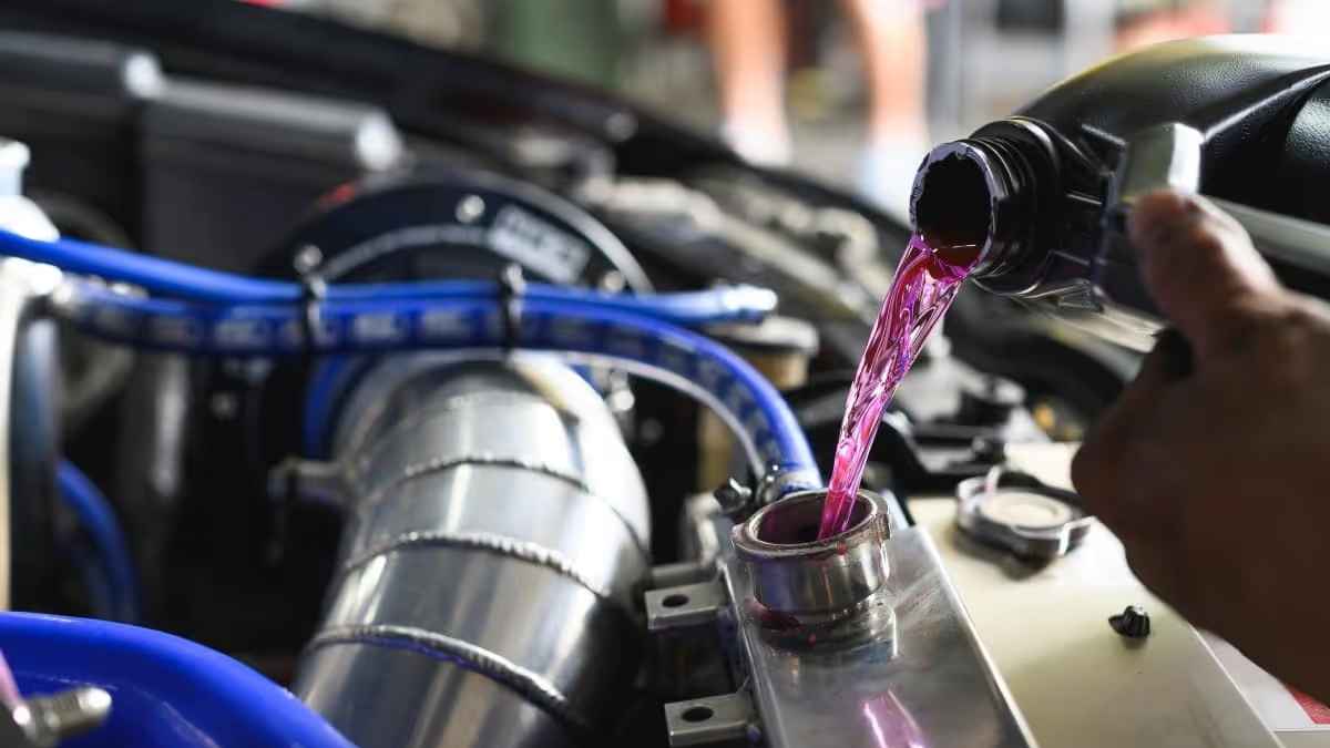 Discover the best coolant for your 2025 Hyundai Elantra. Learn about modern coolant types, top brand recommendations, and expert maintenance tips