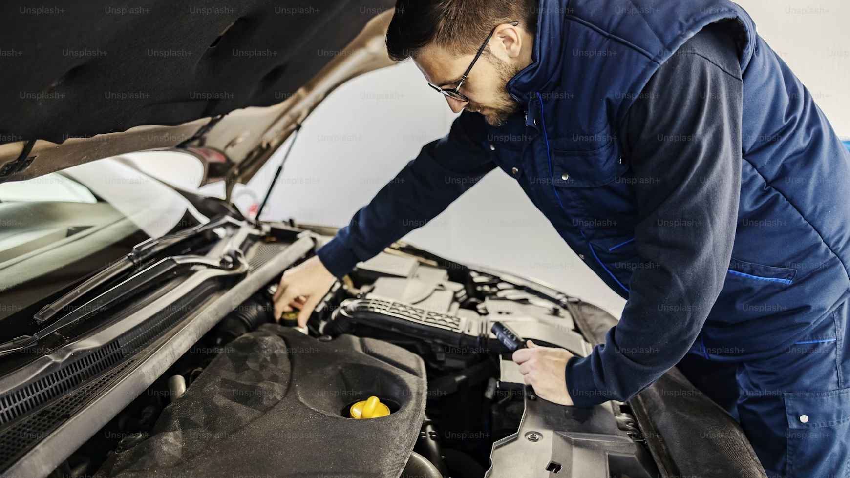 Learn how to diagnose, repair, or replace the AC compressor in your 2016 Hyundai Elantra. Discover cost-saving tips, symptoms of failure