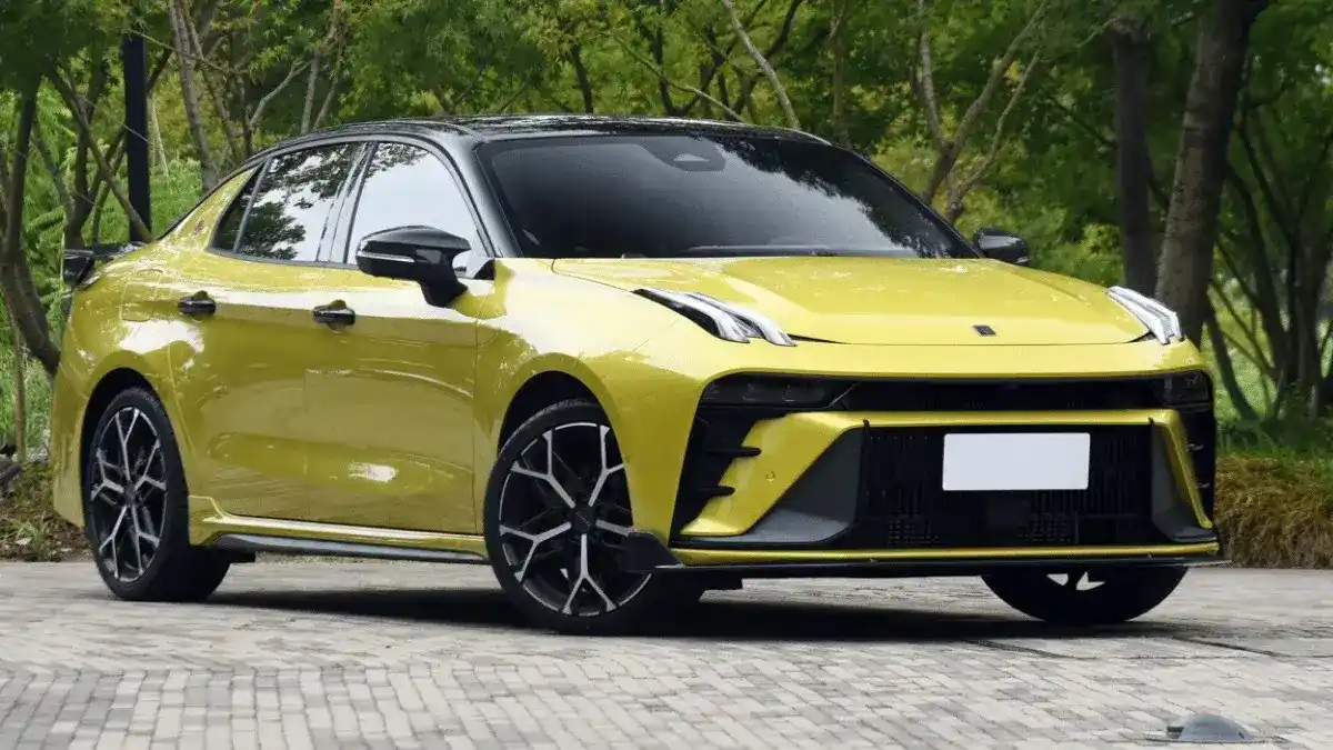 The Lynk & Co 03 2025 debuts in Saudi Arabia with bold design, turbo power, advanced tech, and exclusive offers from Aljabr Motors.