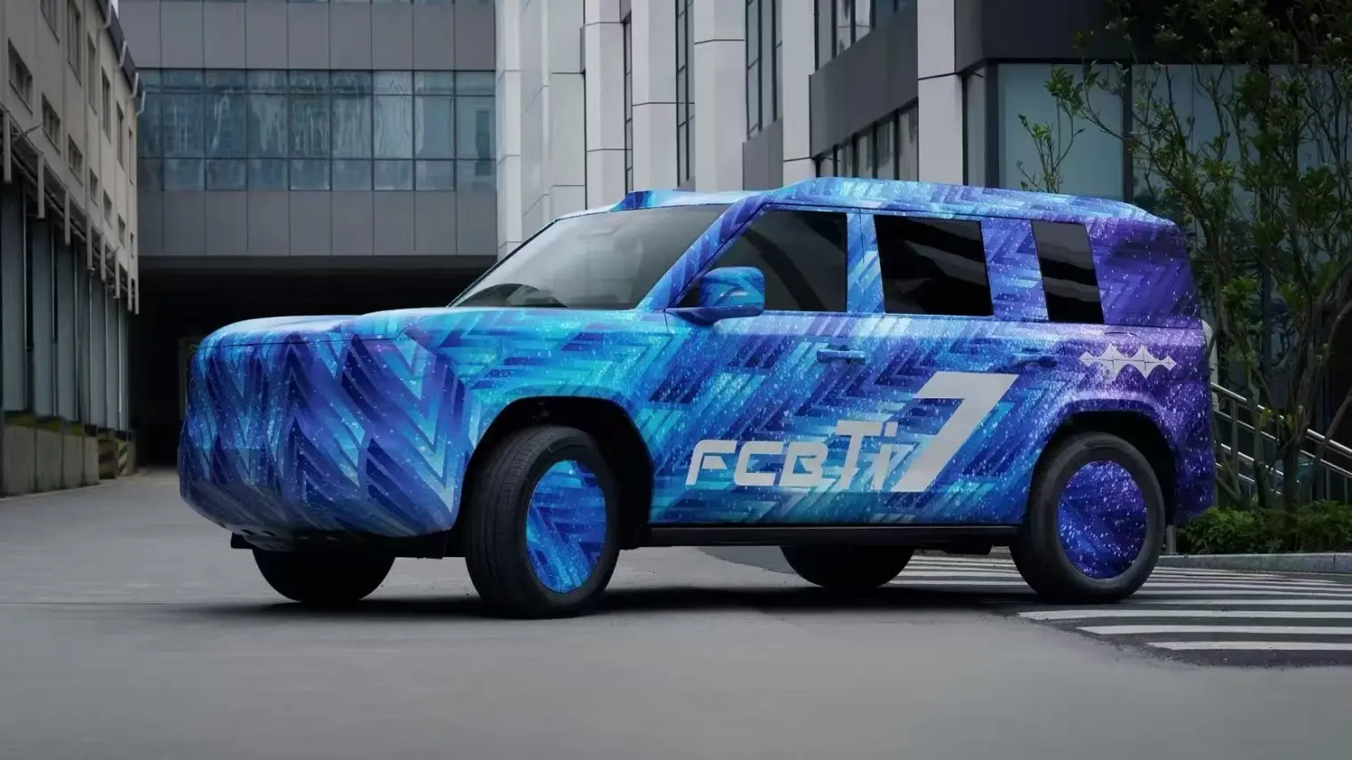 The all new BYD FCB Ti7 is a smart hybrid family SUV combining rugged off road styling, advanced safety tech, and spacious comfort for Gulf drivers in 2025.