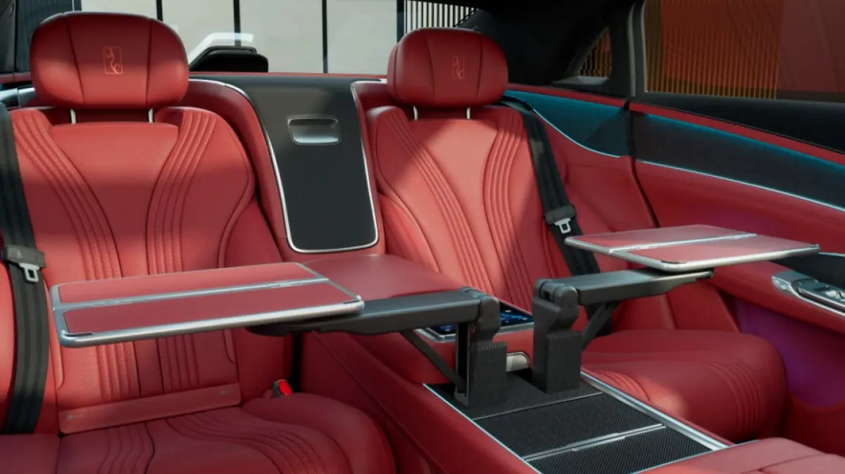 The Yangwang U7 debuts with 1,287 hp, 2.9s acceleration, a 720 km range, electromagnetic suspension, and advanced LiDAR based autonomous driving tech.