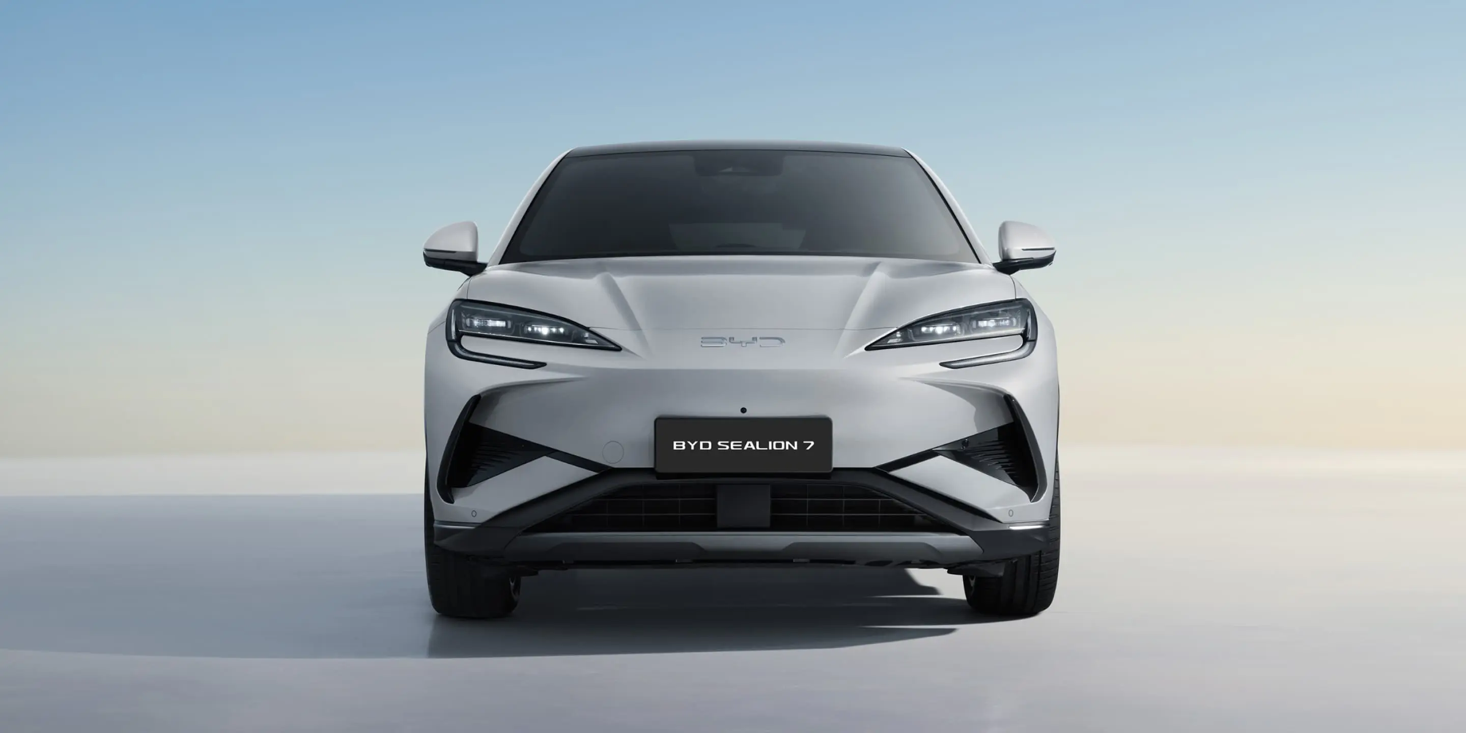Discover the 2025 BYD Sealion 7 in Saudi Arabia, a sleek electric SUV with premium features, advanced safety tech, and prices starting at 194,000 SAR.