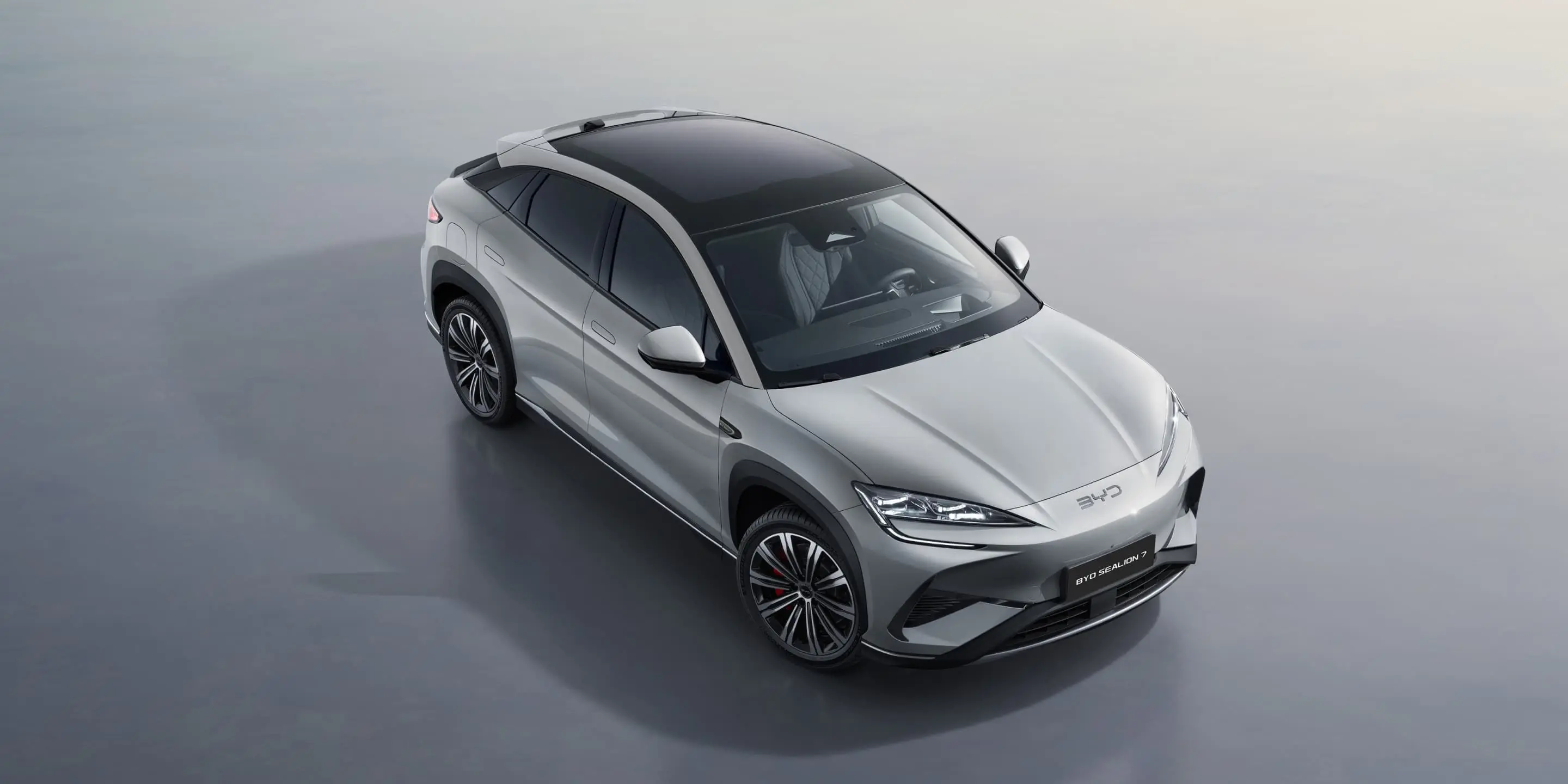 Discover the 2025 BYD Sealion 7 in Saudi Arabia, a sleek electric SUV with premium features, advanced safety tech, and prices starting at 194,000 SAR.