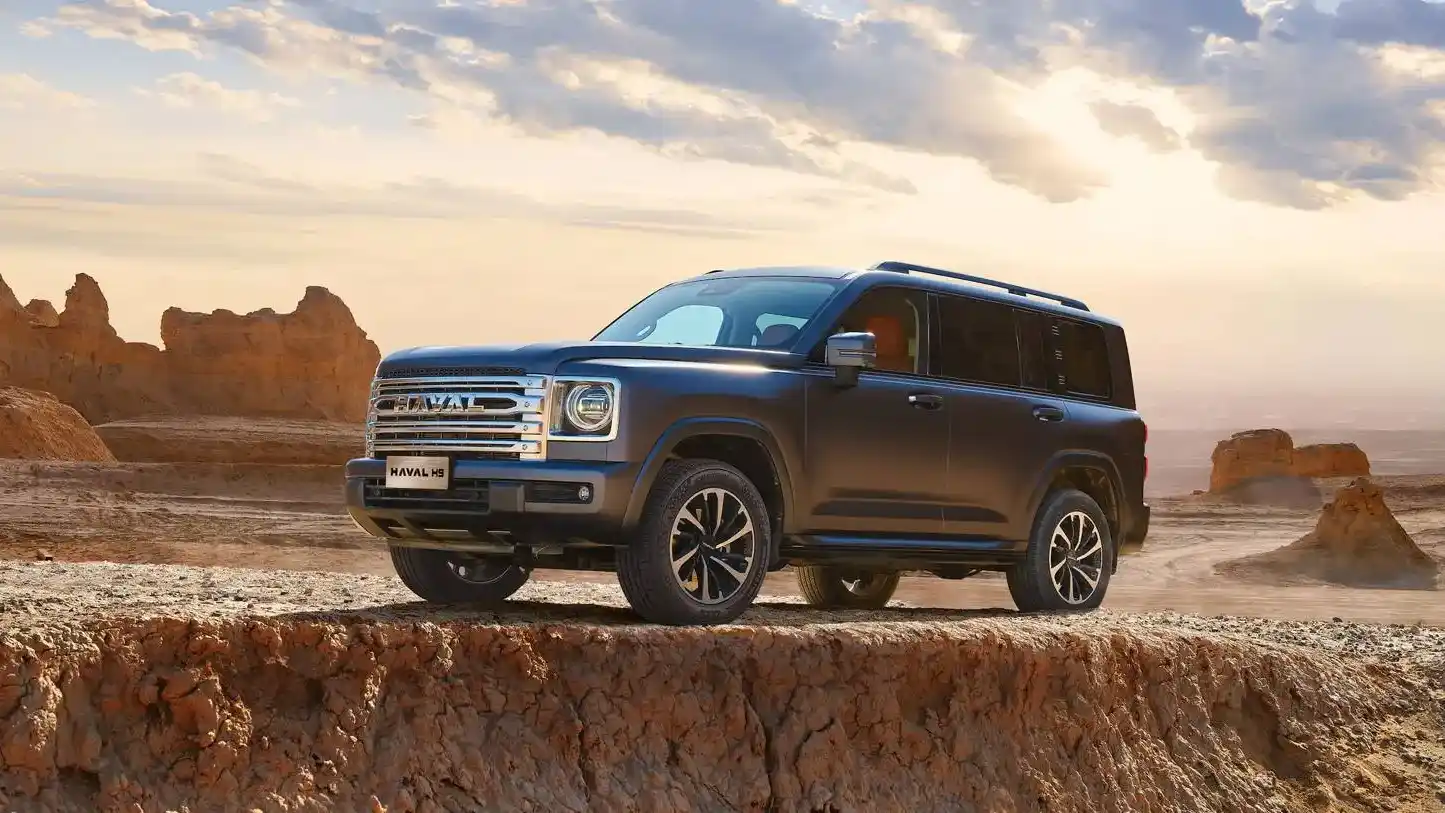 Discover the full driving experience of the Haval H9 2025 across city roads and off road trails, with a detailed look at its design and pricing in Saudi Arabia.