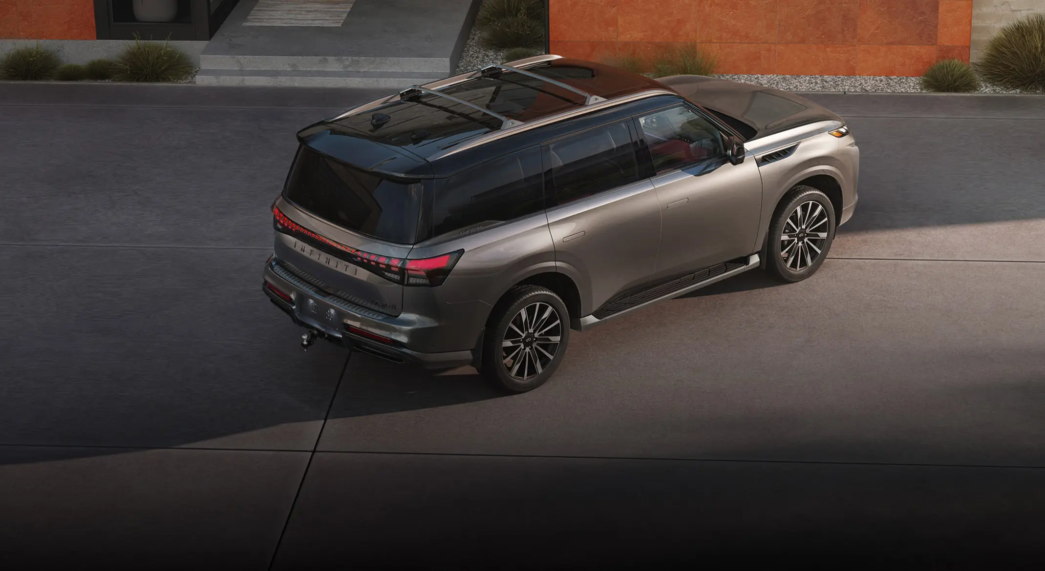 انفينيتي QX80 2025 الجديدة كلياً تقدم تجربة قيادة فاخرة تجمع بين احدث التقنيات الذكية والتصميم الياباني الانيق لتناسب اسلوب حياة السائق الخليجي العصري.