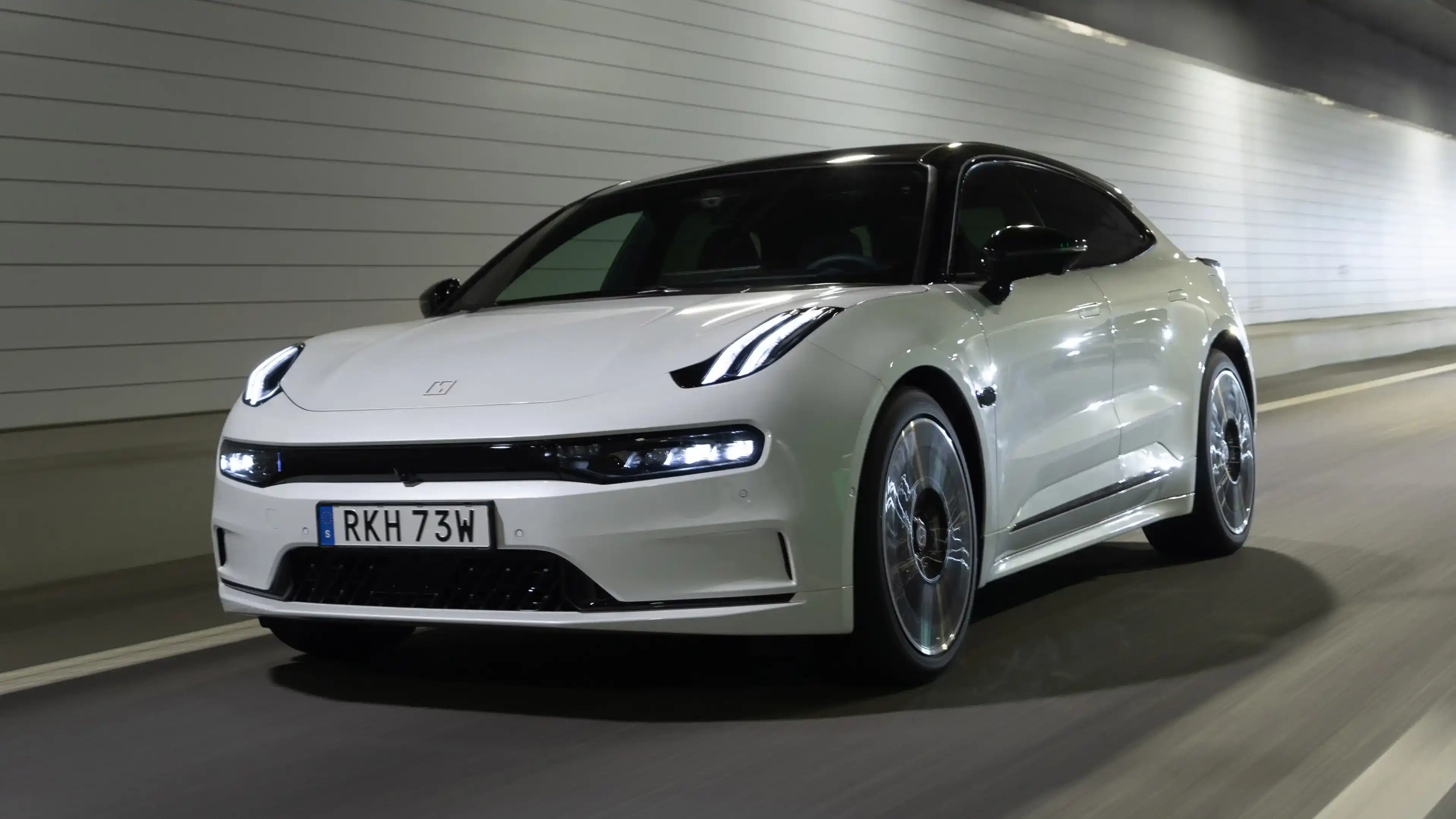 Discover the full test drive experience of the luxurious Zeekr 001 2025 electric car in Saudi Arabia, including performance and pricing from Al Walan.