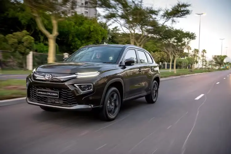 Discover the top 10 best selling SUVs in Saudi Arabia for 2025 with full specs and price comparisons, including Toyota, Nissan, Kia, Hyundai, Ford, and Jetour.