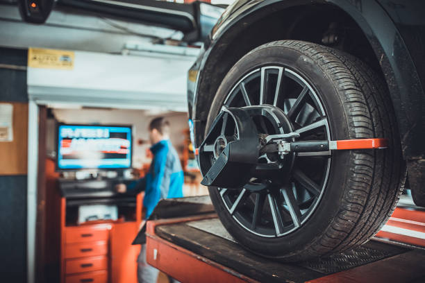 Find out what 4MOTION means on a VW Tiguan SUV. Explore how this all-wheel drive system boosts traction and safety for everyday driving, in simple terms.