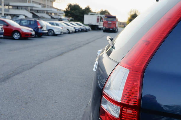 Learn how to turn off the rear wiper on your Volkswagen Tiguan with easy-to-follow steps, including controls location and troubleshooting tips. Stop activation.