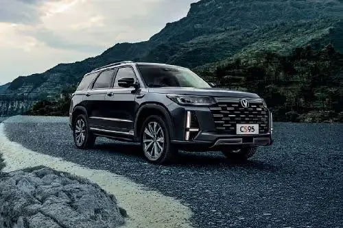 دليلك الشامل لافضل السيارات الصينية في السعودية لعام 2025، يشمل المواصفات التفصيلية، وكفاءة الوقود، وتقنيات الامان، والفئات والاسعار لدى الوكلاء المعتمدين.