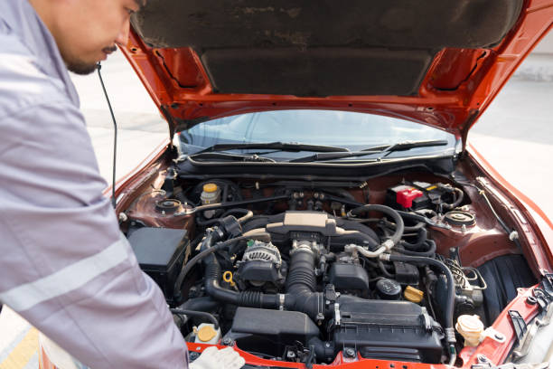 Discover how to easily and safely open the hood of your VW Tiguan. Guide simplifies the steps, helping you access essential engine components for maintenance