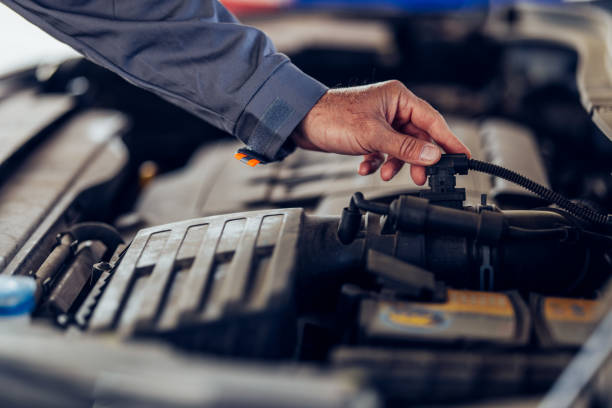 Discover how to easily and safely open the hood of your VW Tiguan. Guide simplifies the steps, helping you access essential engine components for maintenance