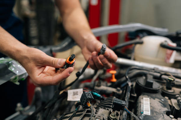 Discover how to easily and safely open the hood of your VW Tiguan. Guide simplifies the steps, helping you access essential engine components for maintenance