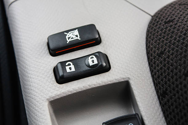Find out if your VW Tiguan locks automatically when parked. Learn how to activate this feature, settings, and troubleshoot for secure, keyless exit locking.