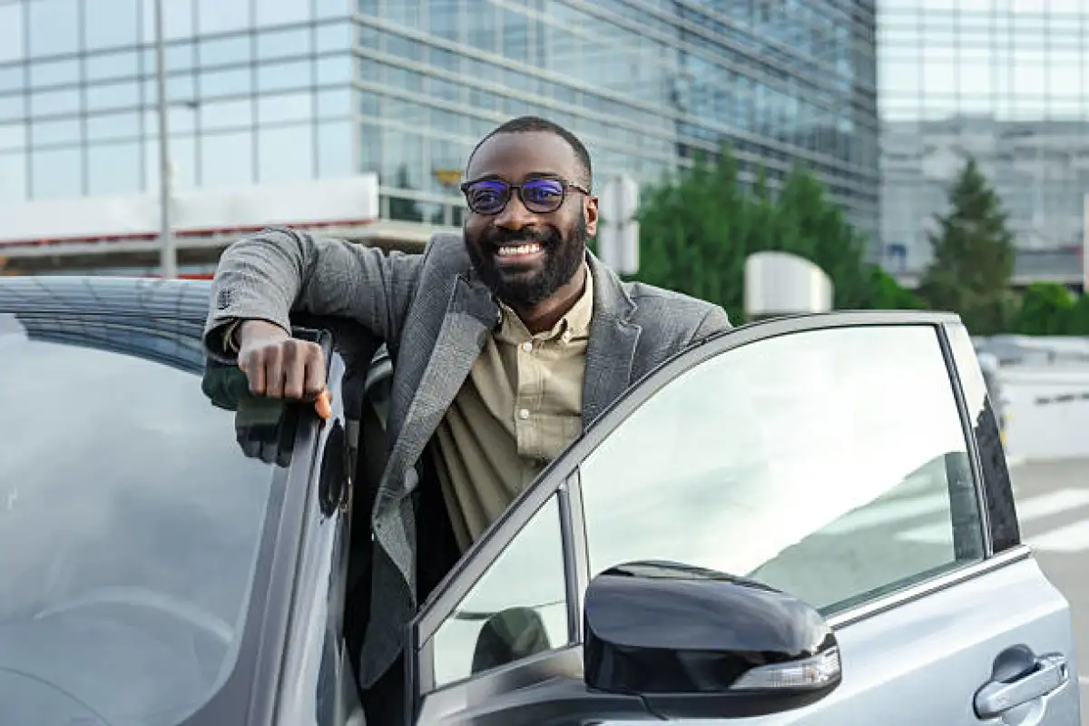 اكتشف كل ما تحتاج معرفته عن طول سيارة فولكس فاجن تيغان (Volkswagen Tiguan) وأبعادها بالتفصيل.كيفية تأثير هذه الأبعاد على تجربة القيادة، ومساحة العائلة والأمتعة