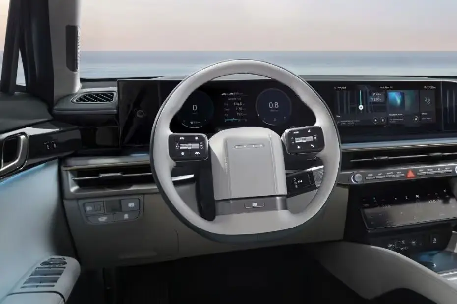 Full comparison between Hyundai Sonata Full Option and Azera Standard 2025 at 150K SAR, covering performance, space, features, safety, and fuel efficiency.