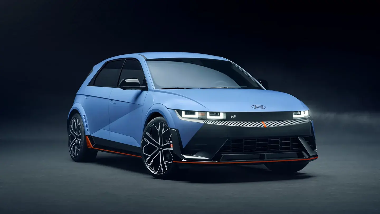 Discover the top 5 best selling electric cars of 2025, from Tesla’s dominance to Hyundai and Ford’s rise, plus why Cybertruck demand is losing steam. 