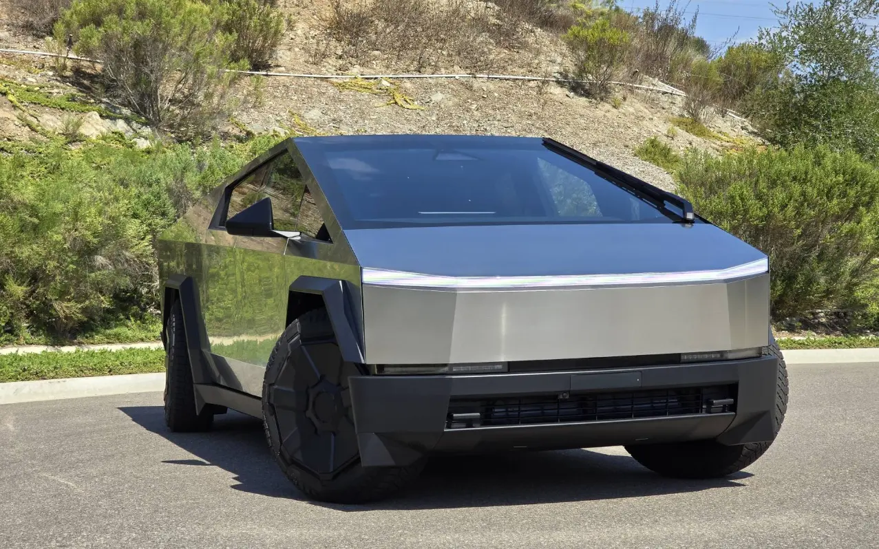 Discover the top 5 best selling electric cars of 2025, from Tesla’s dominance to Hyundai and Ford’s rise, plus why Cybertruck demand is losing steam. 