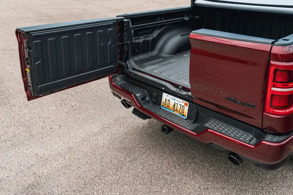 The 2025 Ram 1500 wins MotorTrend Truck of the Year for its powerful engine, advanced tech, and premium comfort, leading the full size pickup segment.