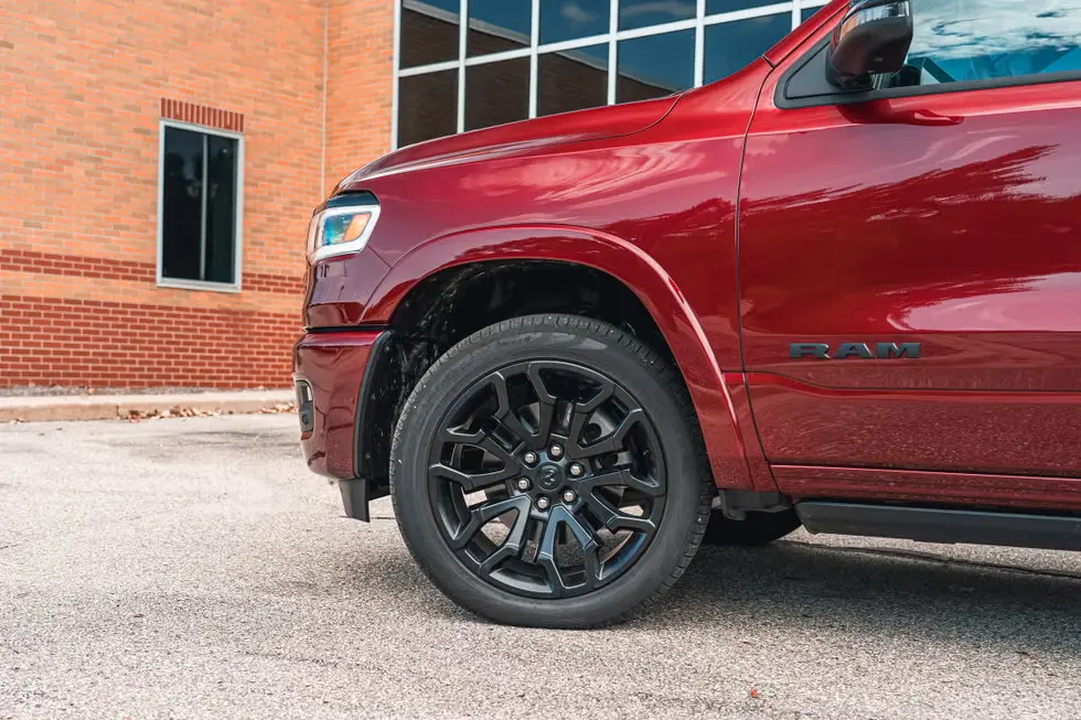 The 2025 Ram 1500 wins MotorTrend Truck of the Year for its powerful engine, advanced tech, and premium comfort, leading the full size pickup segment.