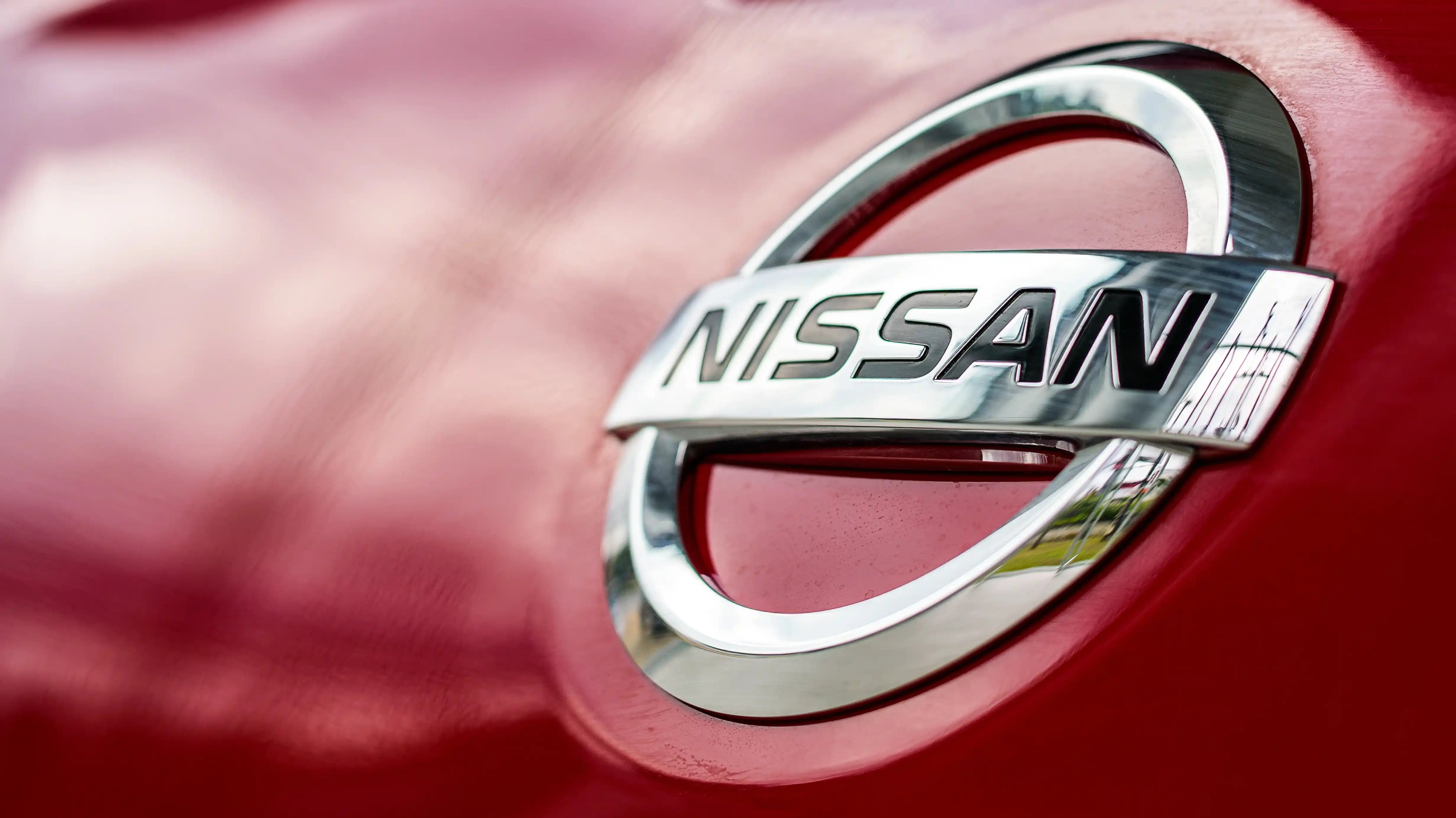 Nissan delays supplier payments to boost cash flow amid losses and cost-cutting including layoffs and plant closures. 