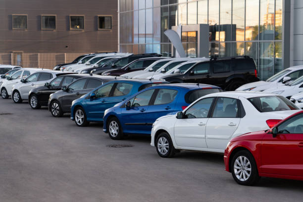 Compare 2020 Corolla and Elantra models for 2025 ownership. Discover fuel efficiency, maintenance costs and resale value differences in compact sedans.