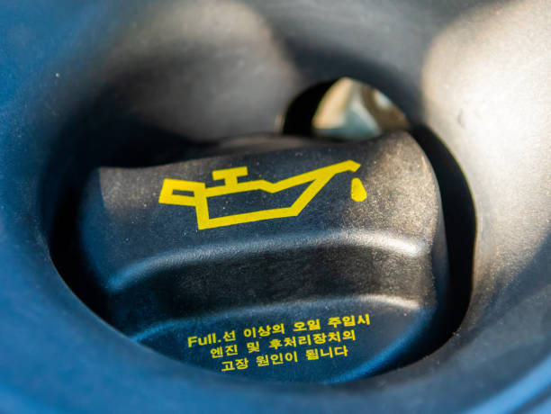 Discover the correct 2013 Elantra oil type for optimal performance . Learn essential viscosity grades, product recommendations perfectly suited for UAE drivers.
