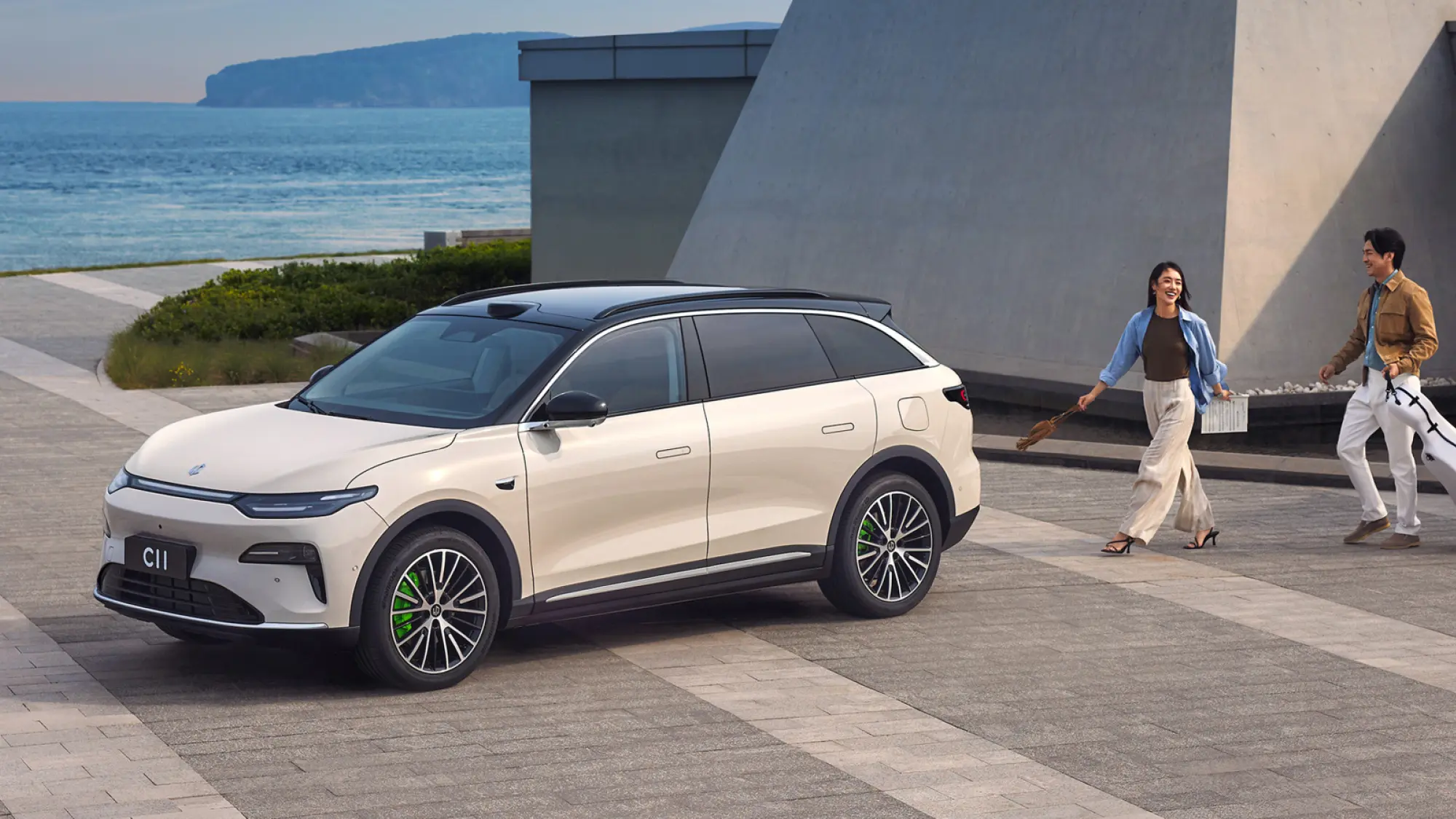 Discover the 2026 Leapmotor C11, a smart electric crossover with up to 640 km range, bold design, advanced tech, and powerful EV and EREV powertrain options.