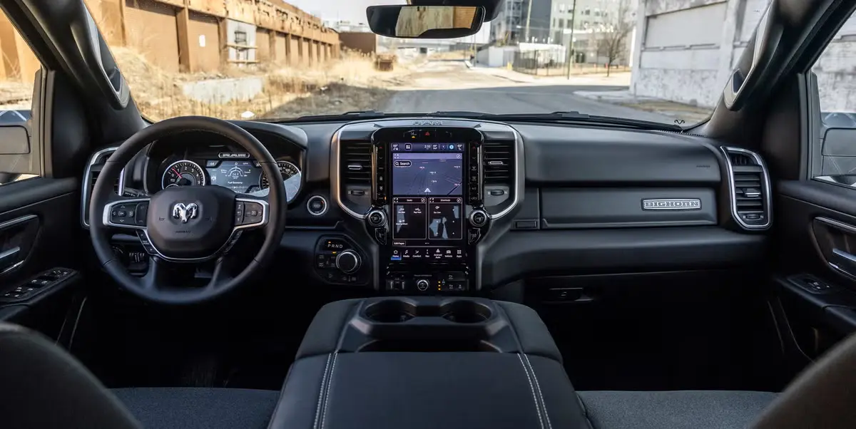 رام تعيد محرك V8 هيمي الاسطوري في طراز 1500 لعام 2026 بعد غياب قصير، وتحقق اكثر من 10,000 طلب خلال 24 ساعة فقط، في عودة تؤكد ولاء العملاء للمحرك الايقوني.